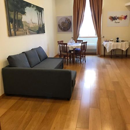 I Prati Di Roma Suites Bagian luar foto